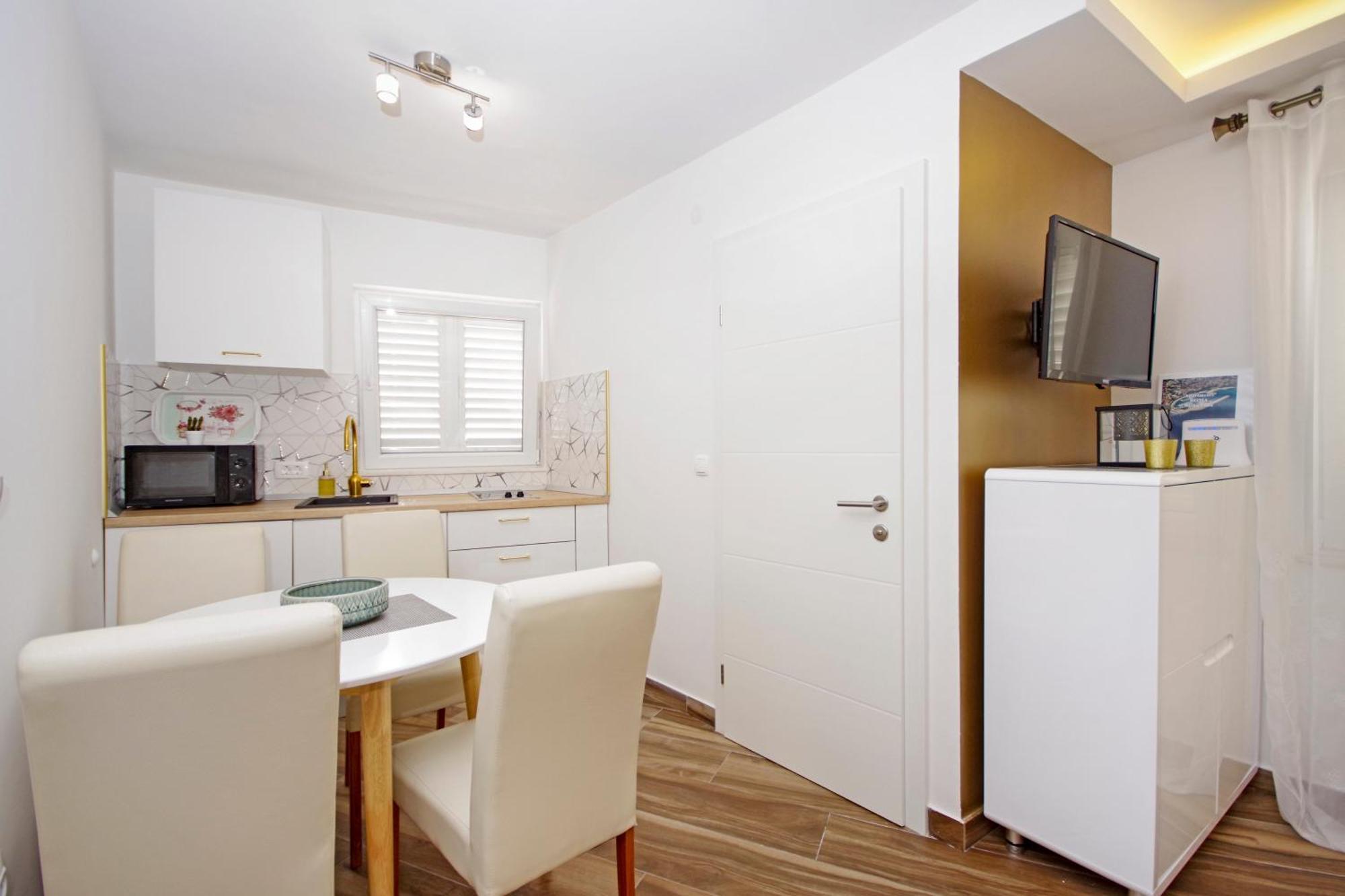 Apartments Roma Башка-Вода Екстер'єр фото