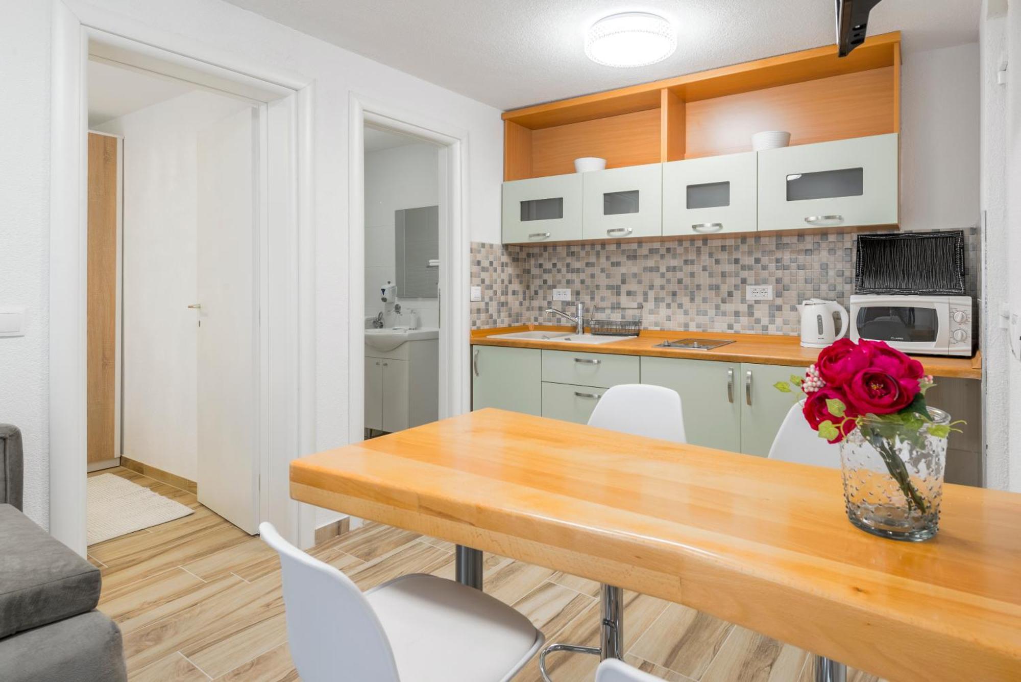 Apartments Roma Башка-Вода Екстер'єр фото