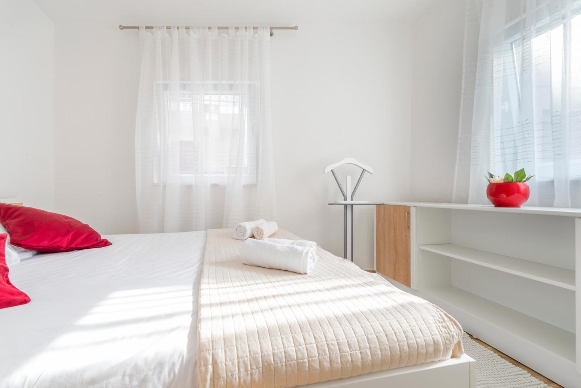 Apartments Roma Башка-Вода Екстер'єр фото
