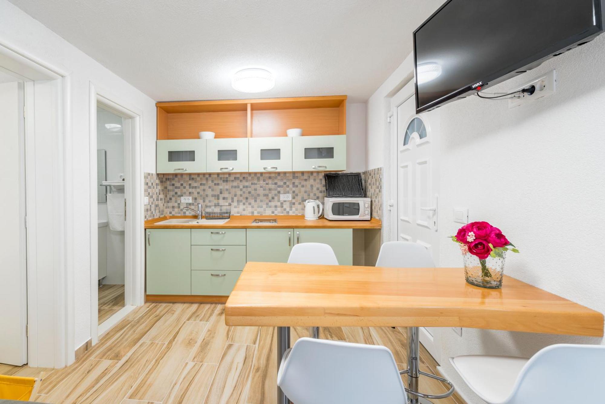 Apartments Roma Башка-Вода Екстер'єр фото